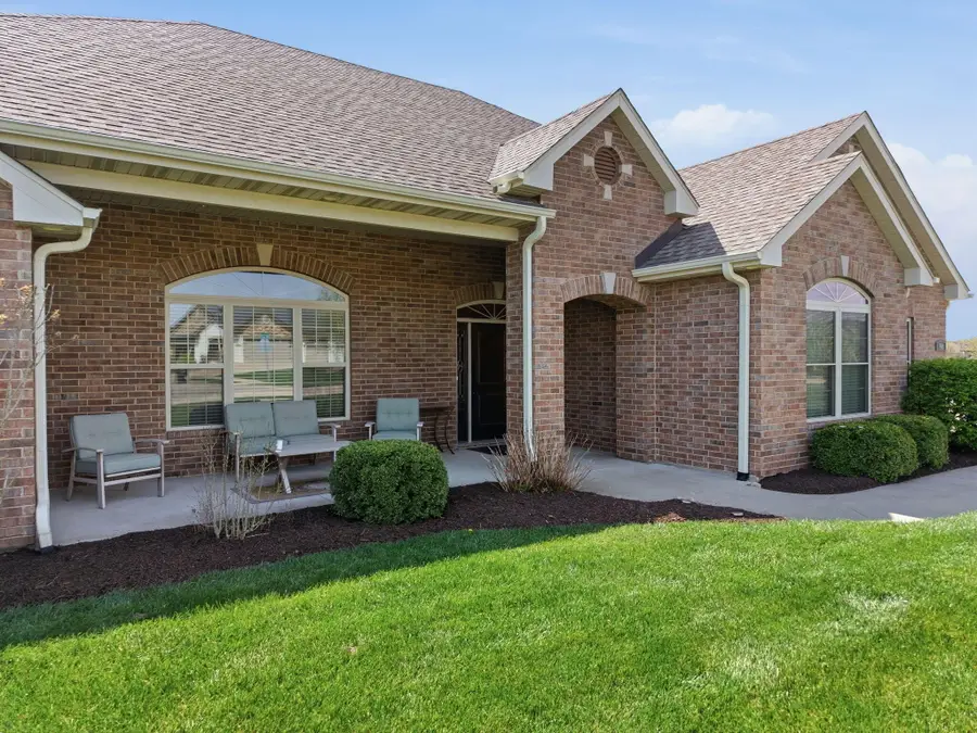 701 E Old Hawthorne Dr, Columbia, MO 65201 - #3