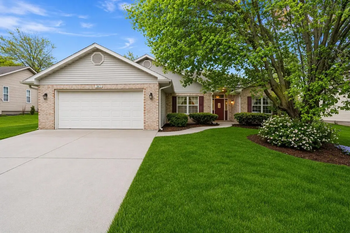 3816 Woods Edge Rd, Columbia, MO 65203 - #1