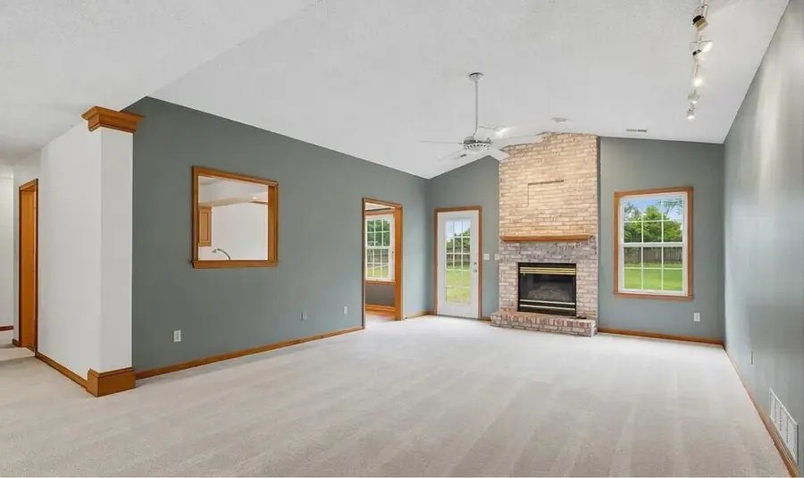 3816 Woods Edge Rd, Columbia, MO 65203 - #3