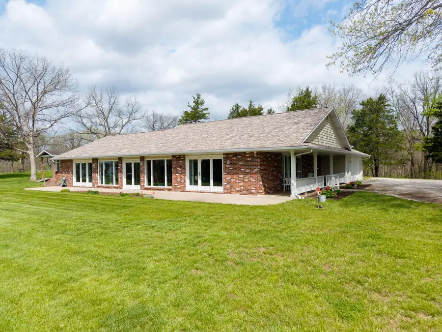 801 S Johnmeyer Ln, Columbia, MO 65203 - #3