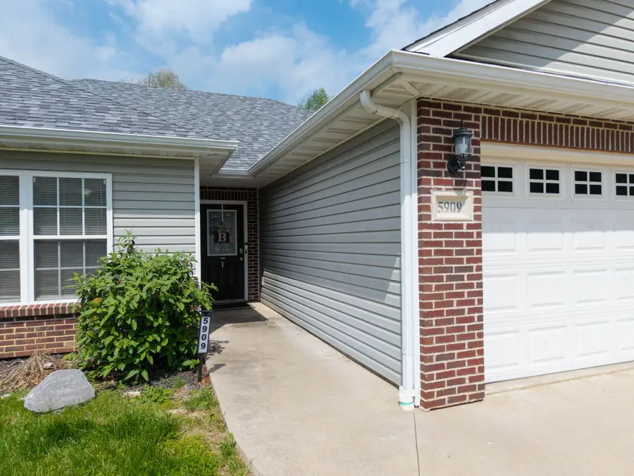 5909 Freeport Way, Columbia, MO 65201 - #2