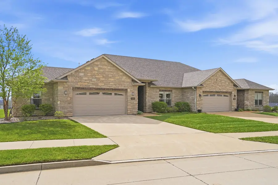 3920 Tolarian Dr, Columbia, MO 65203 - #2