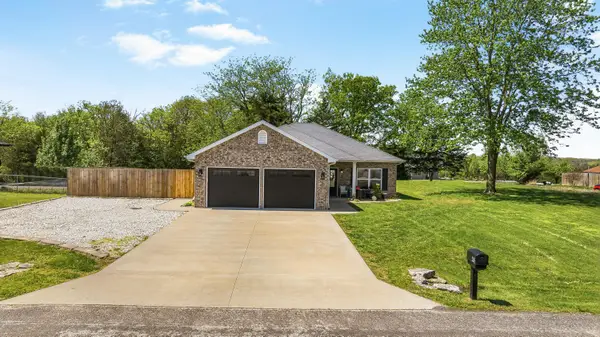 206 Spalding Rd, HOLTS SUMMIT, MO 65043