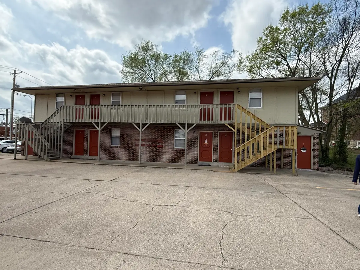 610 Washington St, Jefferson City, MO 65101 - #1
