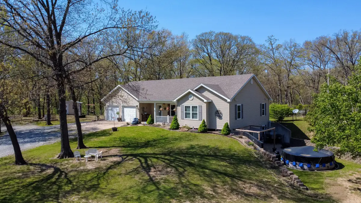 9495 E Mount Zion Church Rd, Hallsville, MO 65255 - #1