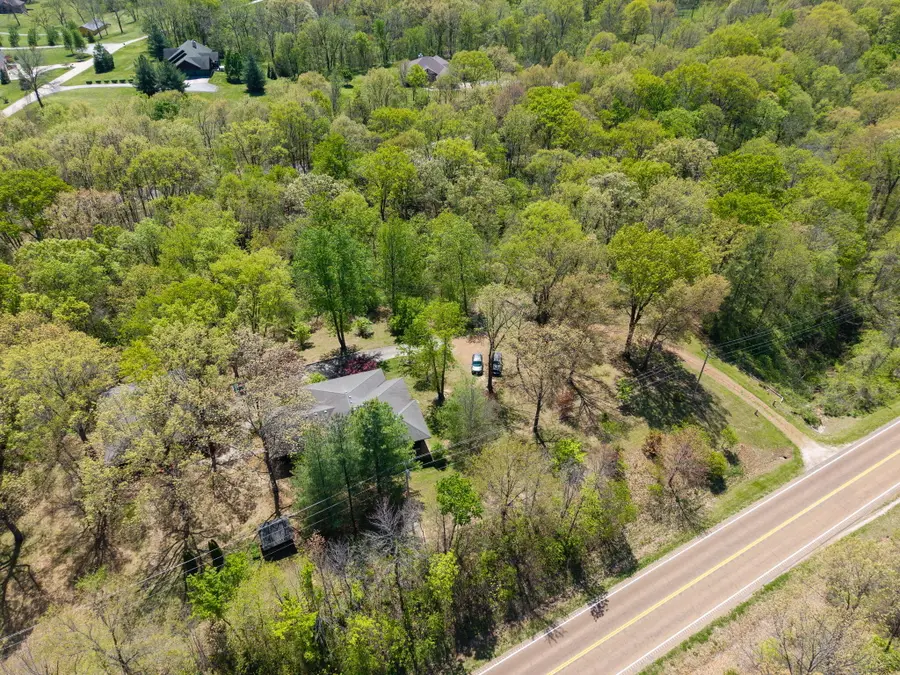 1136 U.s. Hwy 40, New Franklin, MO 65274 - #2