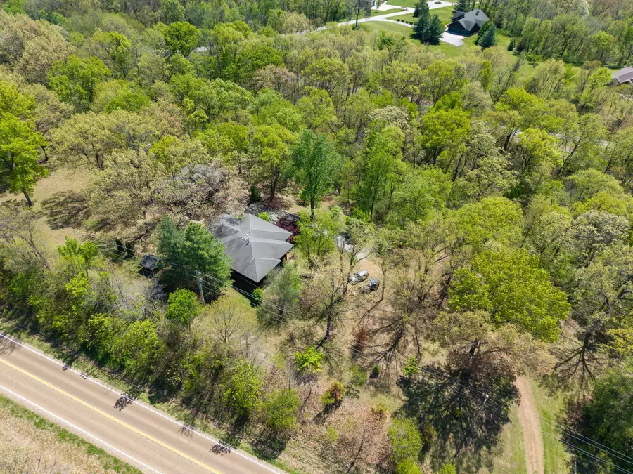 1136 U.s. Hwy 40, New Franklin, MO 65274 - #3