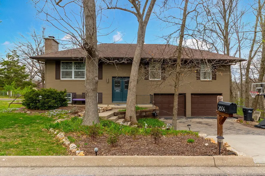 2604 Lynnwood Dr, Columbia, MO 65203 - #2