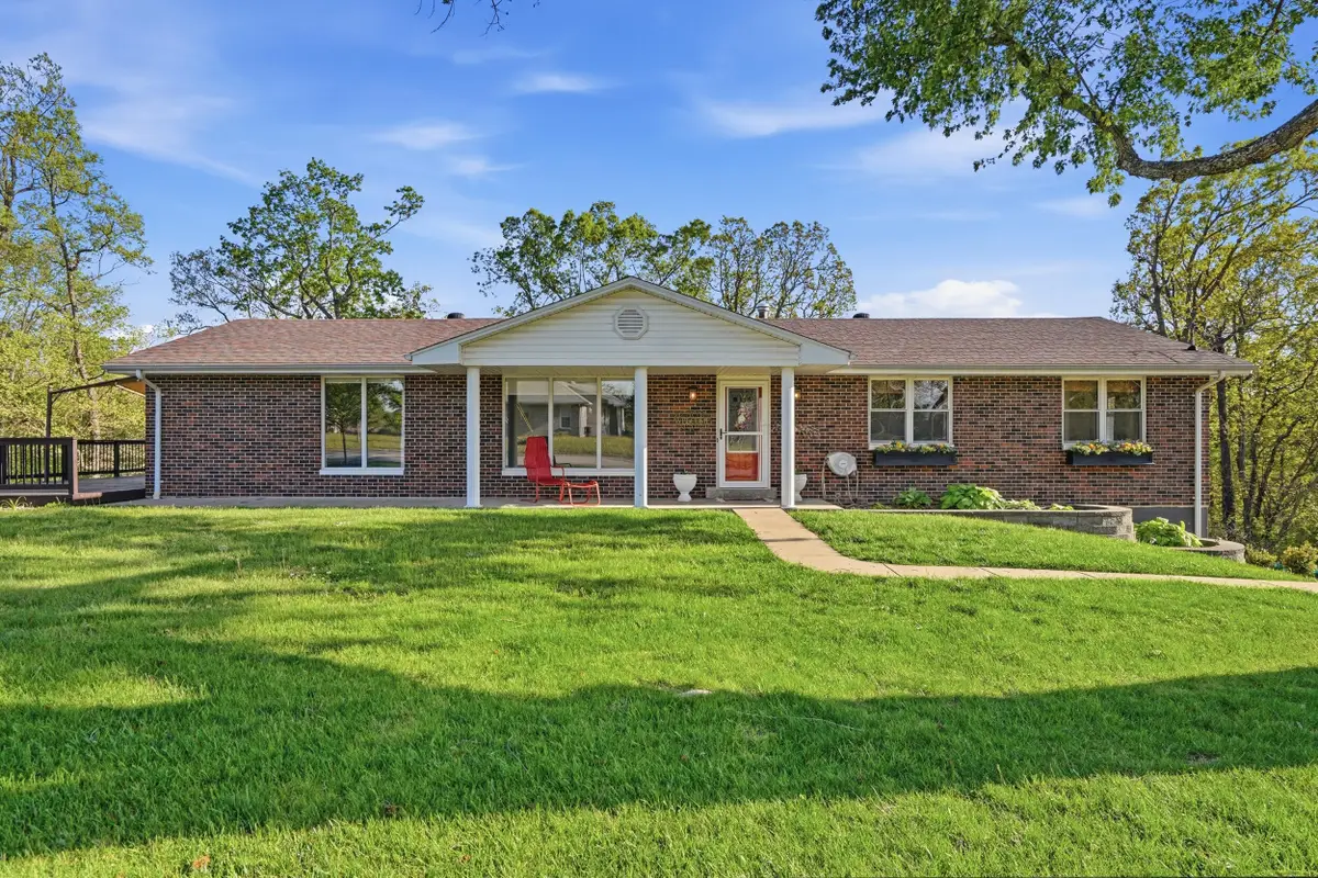 4725 Sharon Dr, Jefferson City, MO 65109 - #1