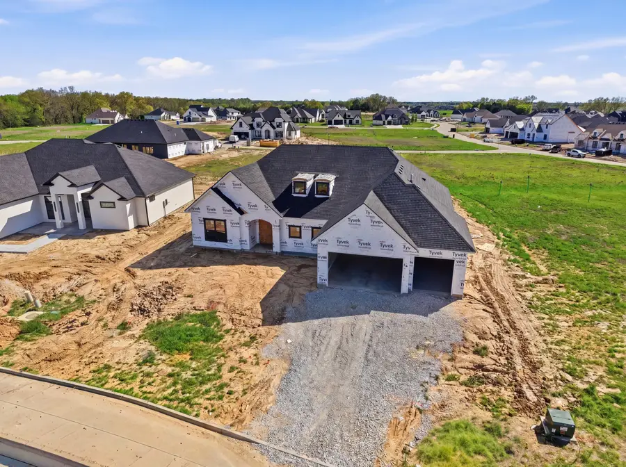 6508 Portcrawl Dr, Columbia, MO 65201 - #2