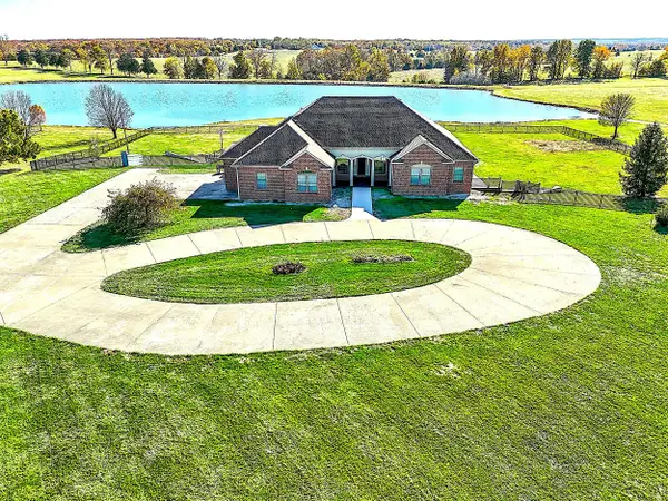 11295 N Rte E, HARRISBURG, MO 65256