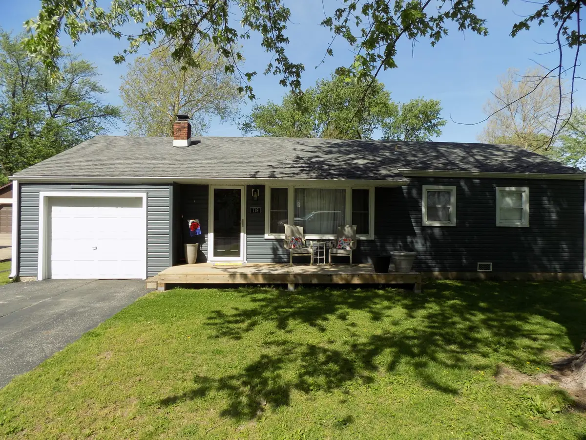 119 S Denton St, Centralia, MO 65240 - #1