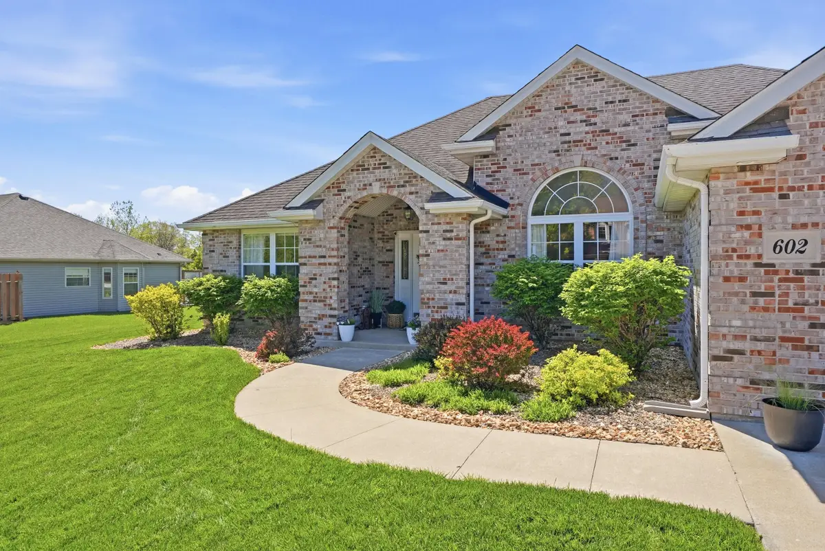 602 Redwing Dr, Ashland, MO 65010 - #1