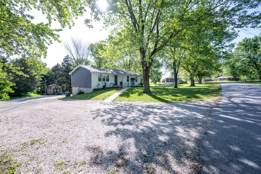 5715 Dove Lake Rd, Jefferson City, MO 65101 - #2