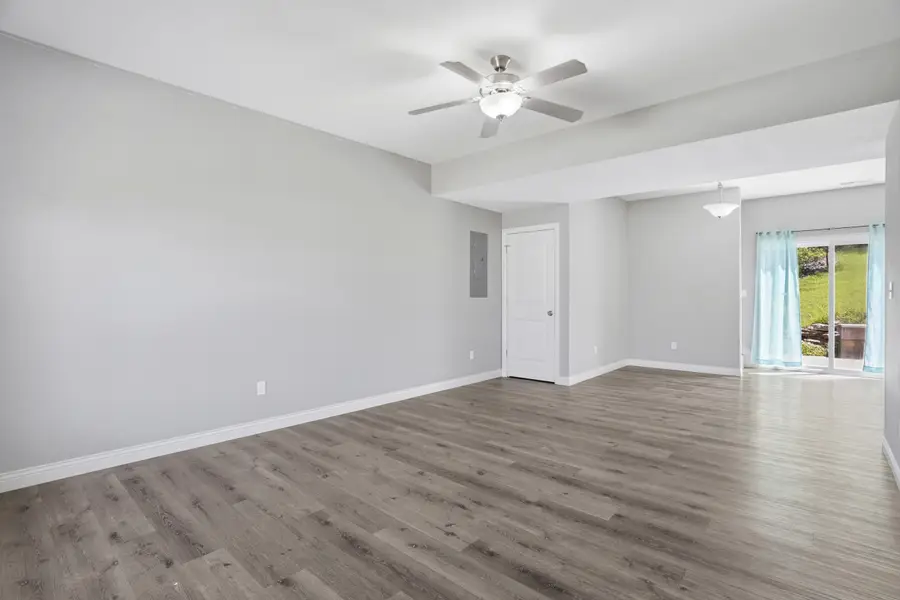 460 E Cedar Ct, Columbia, MO 65202 - #2