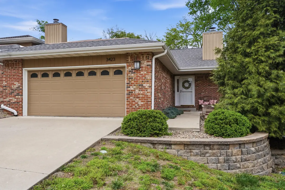 3423 E St Charles Rd #F, Columbia, MO 65201 - #1