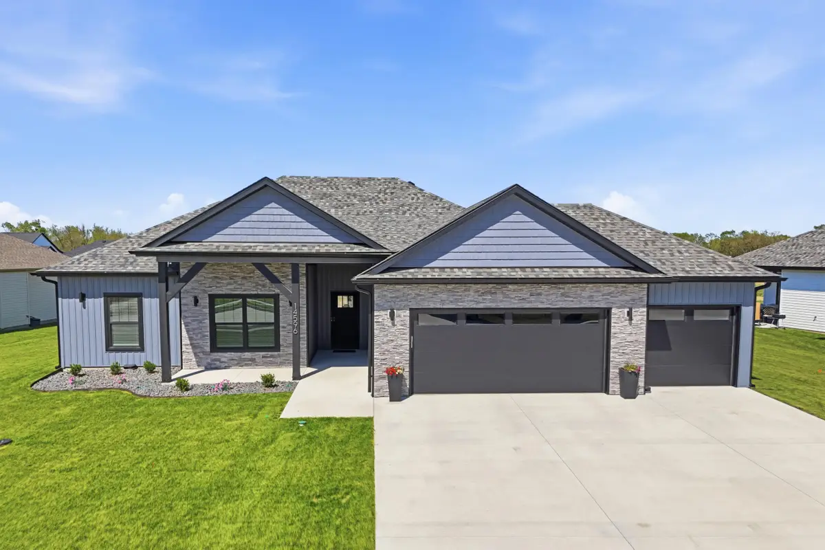 14596 Mettler Dr, Hallsville, MO 65255 - #1