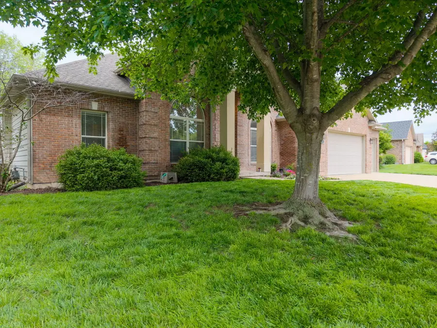 4803 Thornbrook Rdg, Columbia, MO 65203 - #3