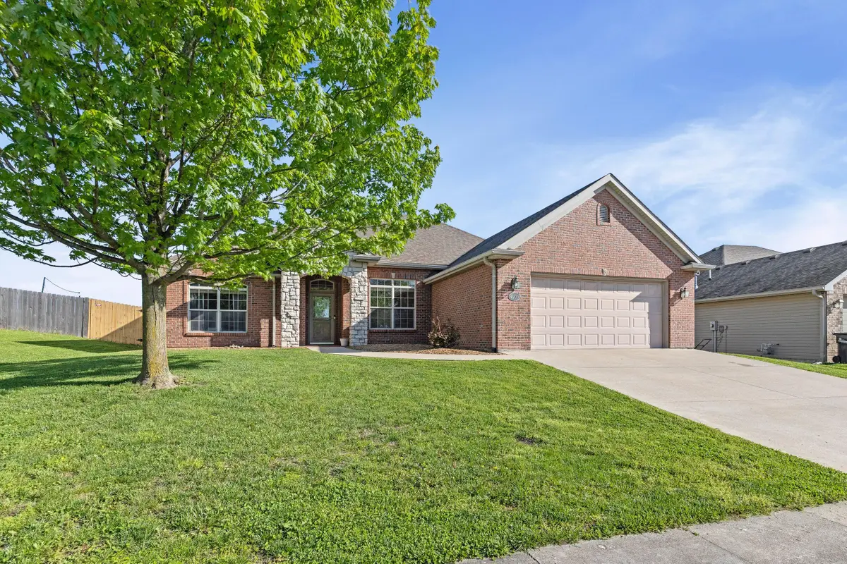 4909 Craydon Dr, Columbia, MO 65203 - #1