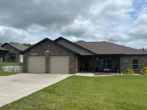 951 Cochise Dr, HOLTS SUMMIT, MO 65043