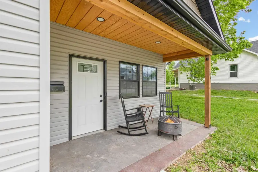 709 N Clark St, Mexico, MO 65265 - #3