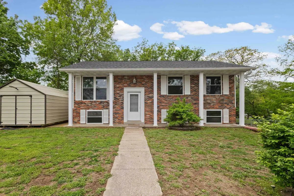 5108 Woodway Dr, Jefferson City, MO 65109 - #1