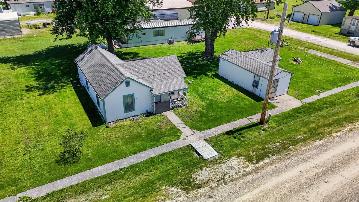 216 Rollins St, Benton City, MO 65232 - #1
