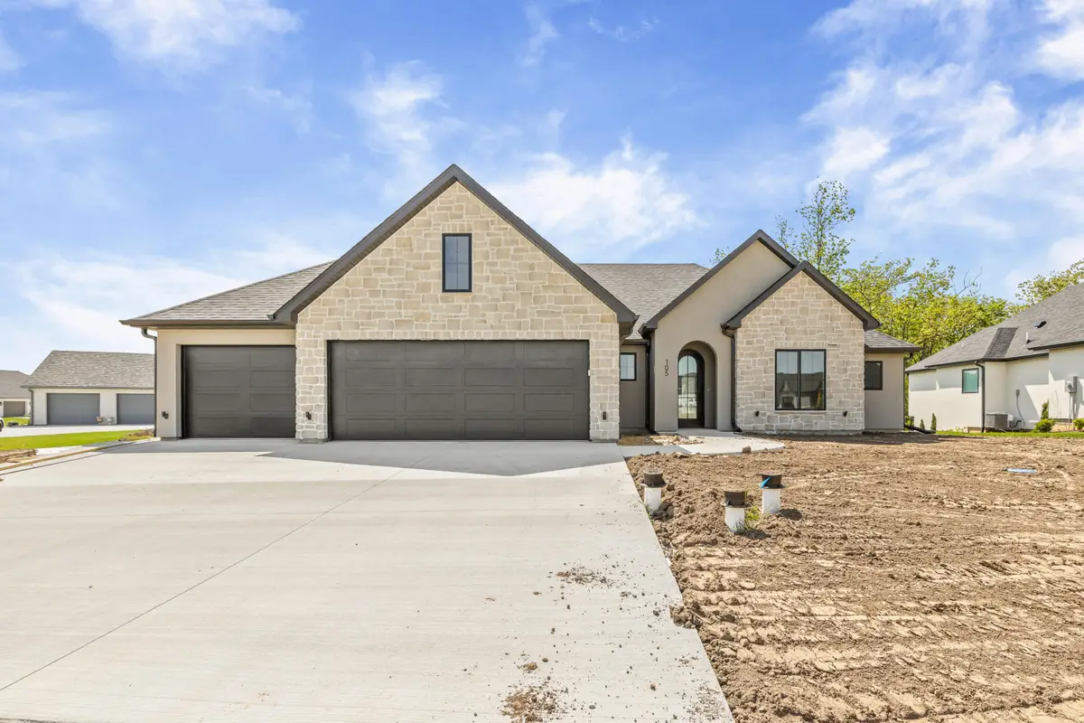 105 Cruden Bay Dr, Columbia, MO 65201 - #1
