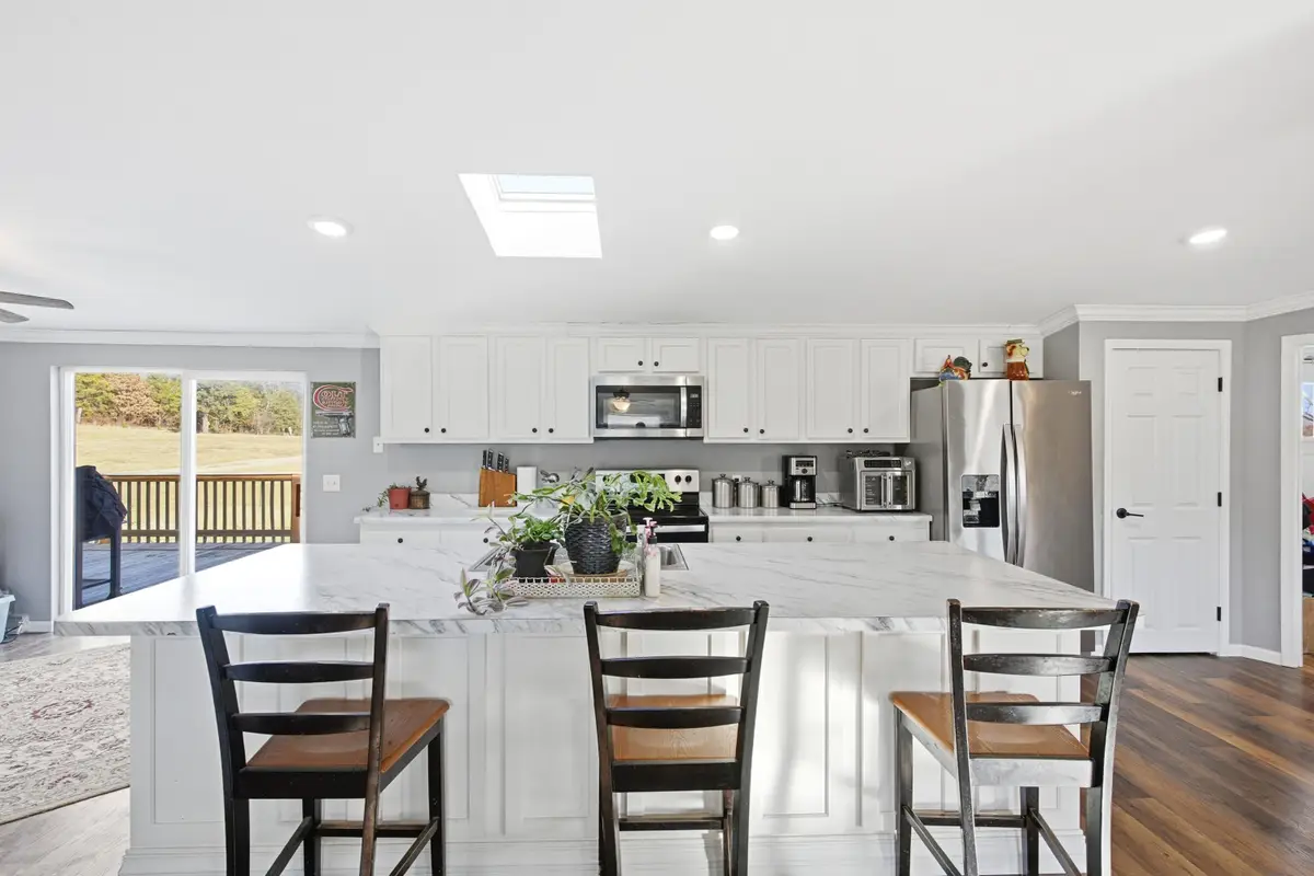 7630 N Hwy Vv, Columbia, MO 65202 - #1