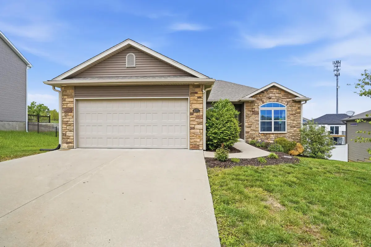 4275 W Posey Ln, Columbia, MO 65203 - #1