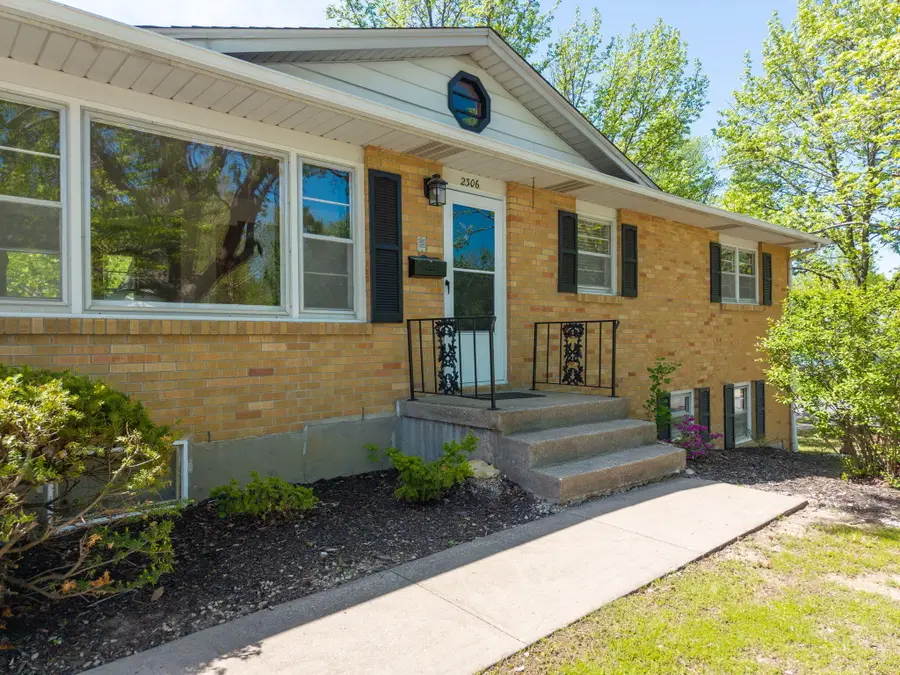 2306 Walther Ct, Columbia, MO 65203 - #2