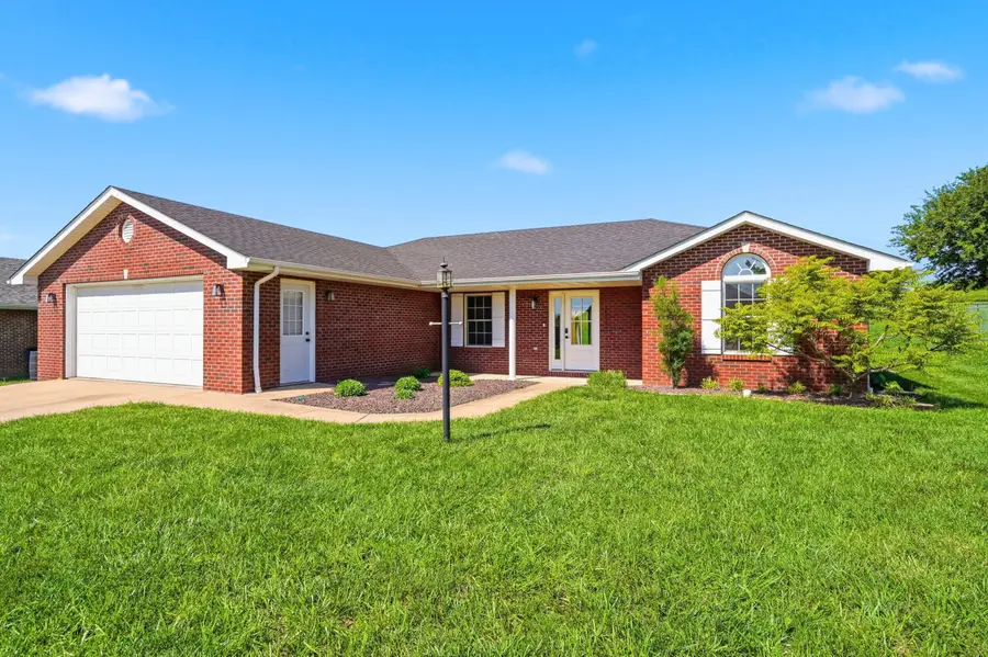 231 Ash Park Dr, Jefferson City, MO 65109 - #2