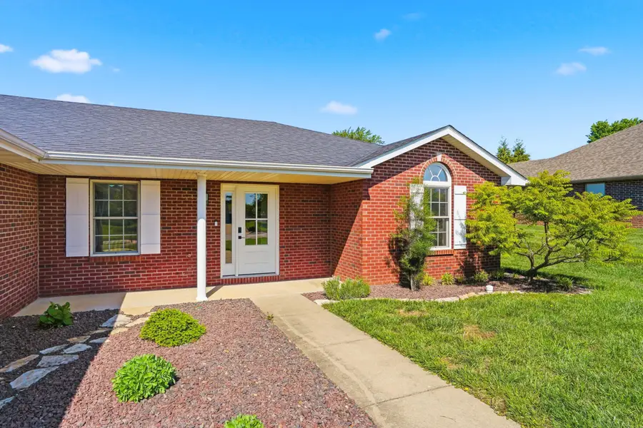 231 Ash Park Dr, Jefferson City, MO 65109 - #3