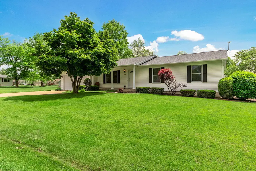 608 N 7th St, Vandalia, MO 63382 - #2