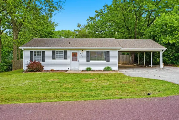6203 E Sharon Ln, COLUMBIA, MO 65202