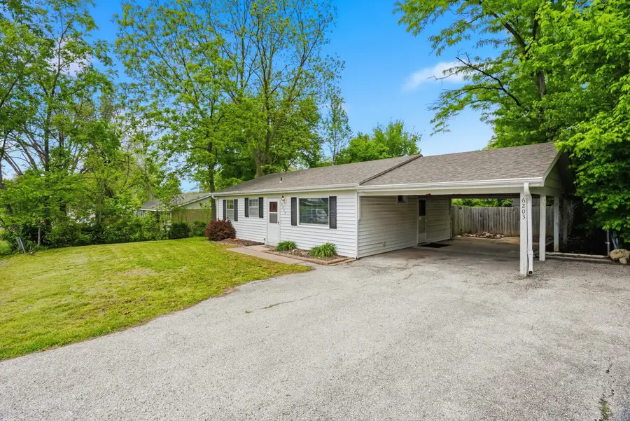 6203 E Sharon Ln, Columbia, MO 65202 - #3
