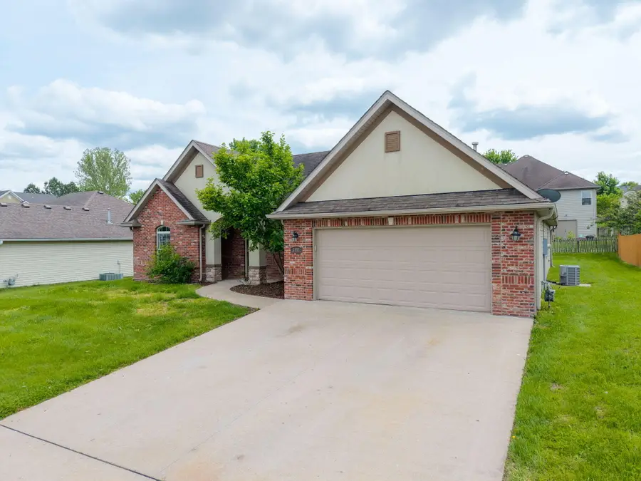 3002 Ballard Mill Dr, Columbia, MO 65203 - #3