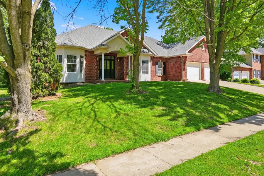 2709 Chapel Wood Terr, Columbia, MO 65203 - #2