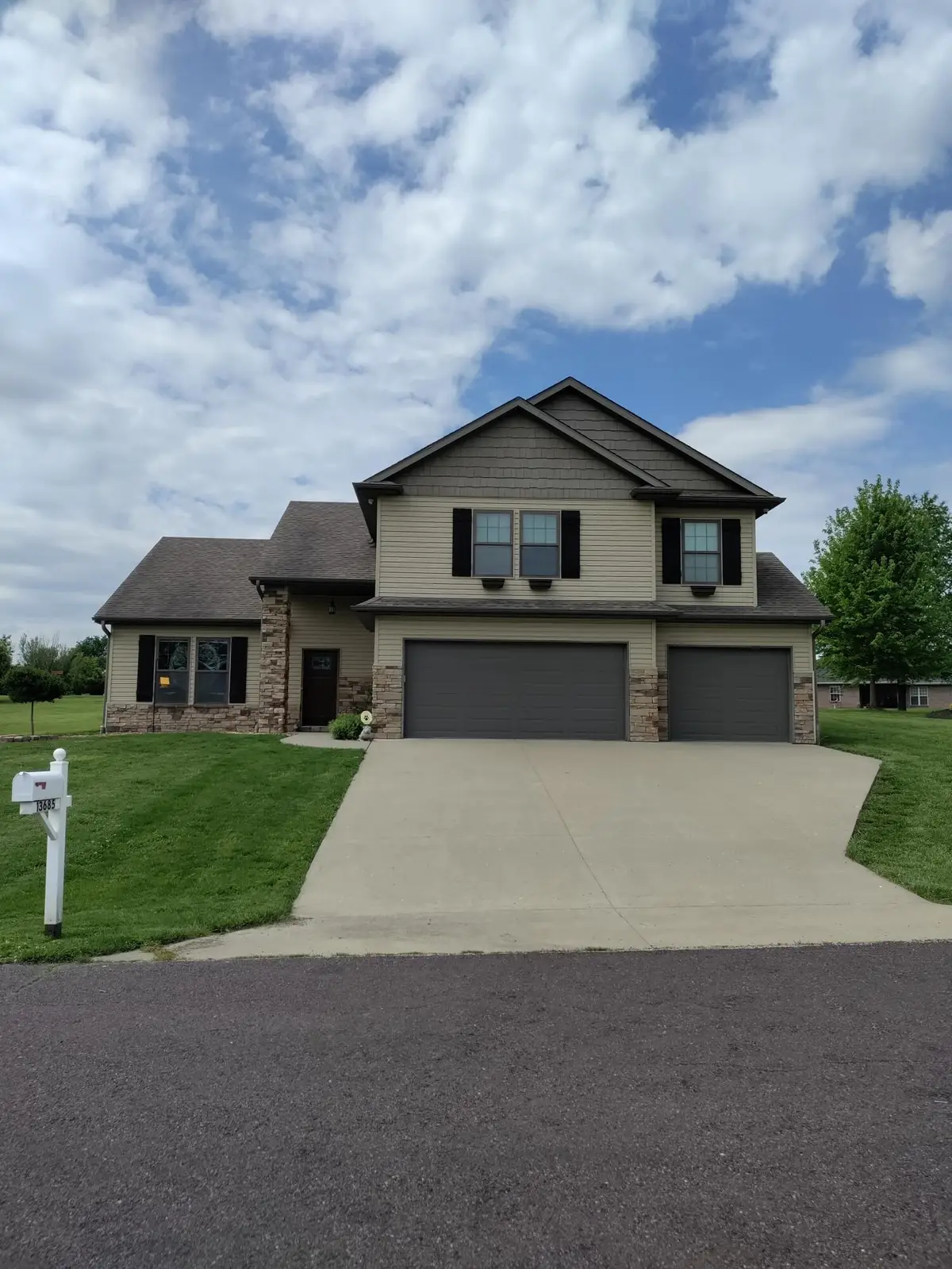 13685 Nottoway Ct, Boonville, MO 65233 - #1