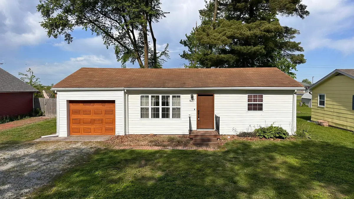 627 S Central St, Centralia, MO 65240 - #1