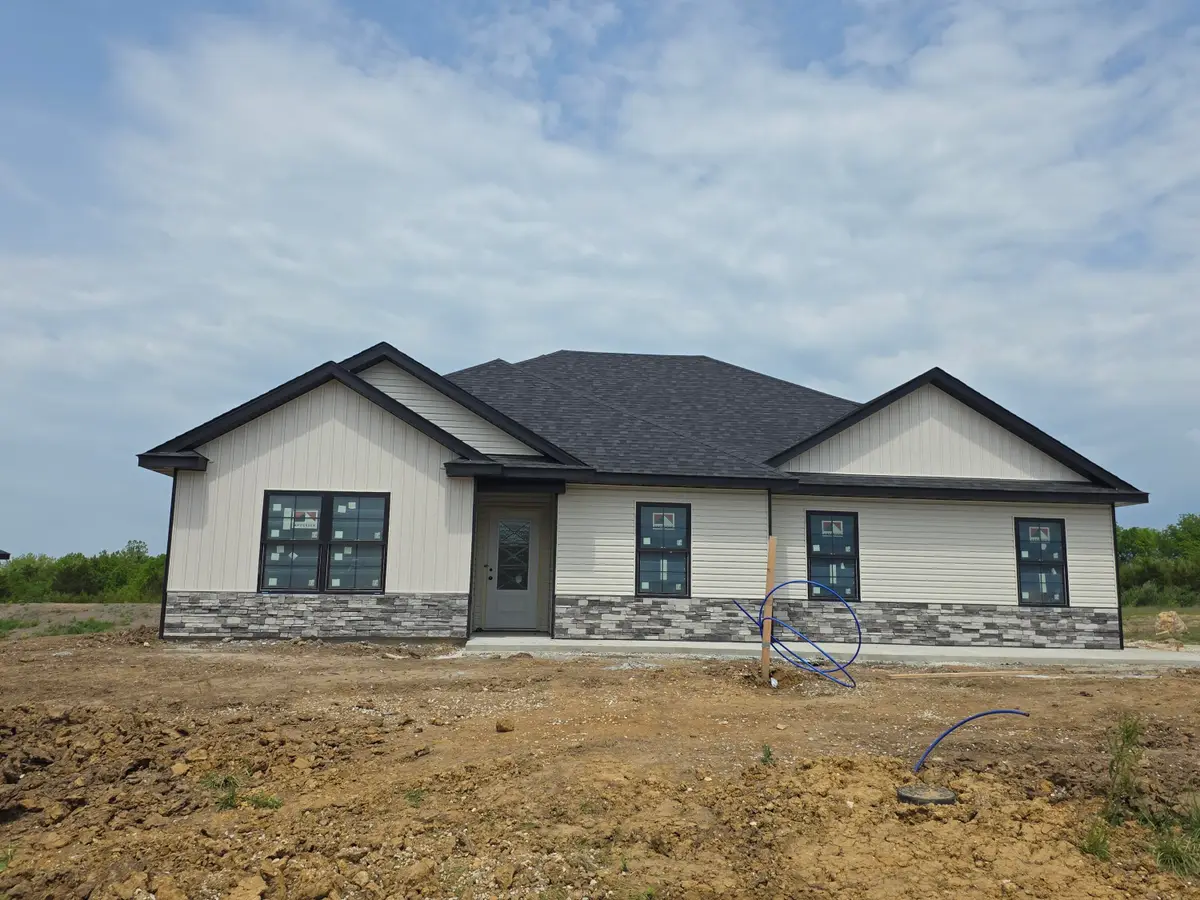 3201 Pompey Dr, Columbia, MO 65202 - #1