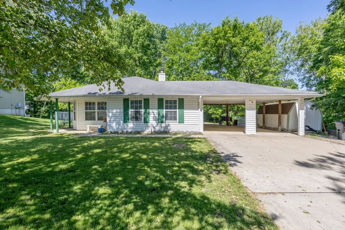 5591 N Autumn Dr, Columbia, MO 65202 - #1
