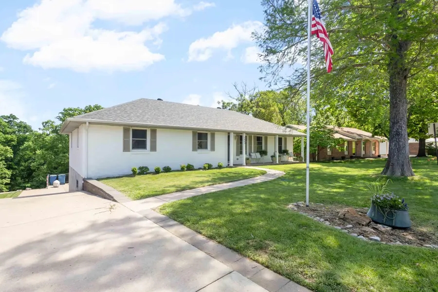 1443 Satinwood Dr, Jefferson City, MO 65109 - #2
