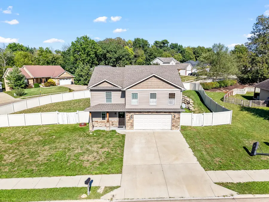 1000 S Louisville Dr, Columbia, MO 65203 - #3