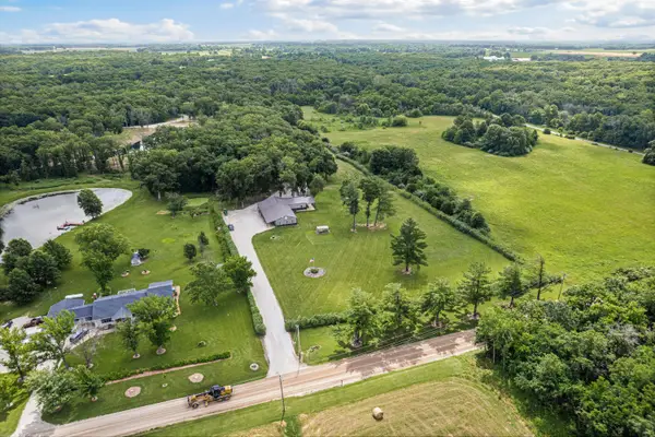 1806 County Road 2360, MOBERLY, MO 65270