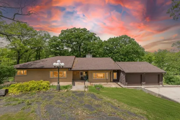 1 Stone Ave, MOBERLY, MO 65270