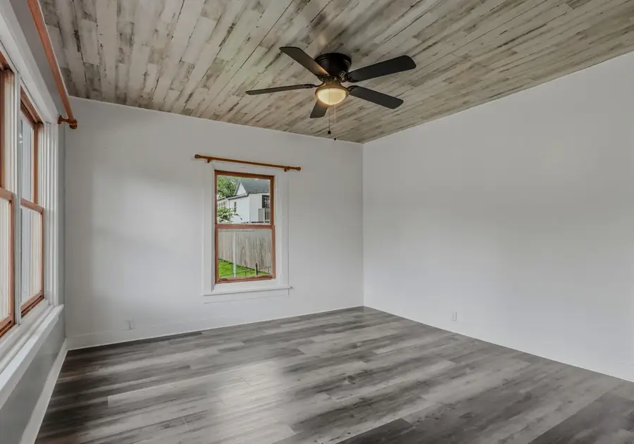 1125 Reams Rd, Boonville, MO 65233 - #2