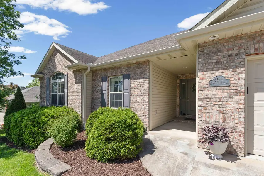 6803 Madison Creek Dr, Columbia, MO 65203 - #2
