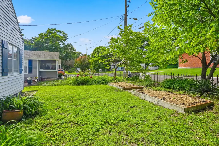 210 Benton St, Columbia, MO 65203 - #3