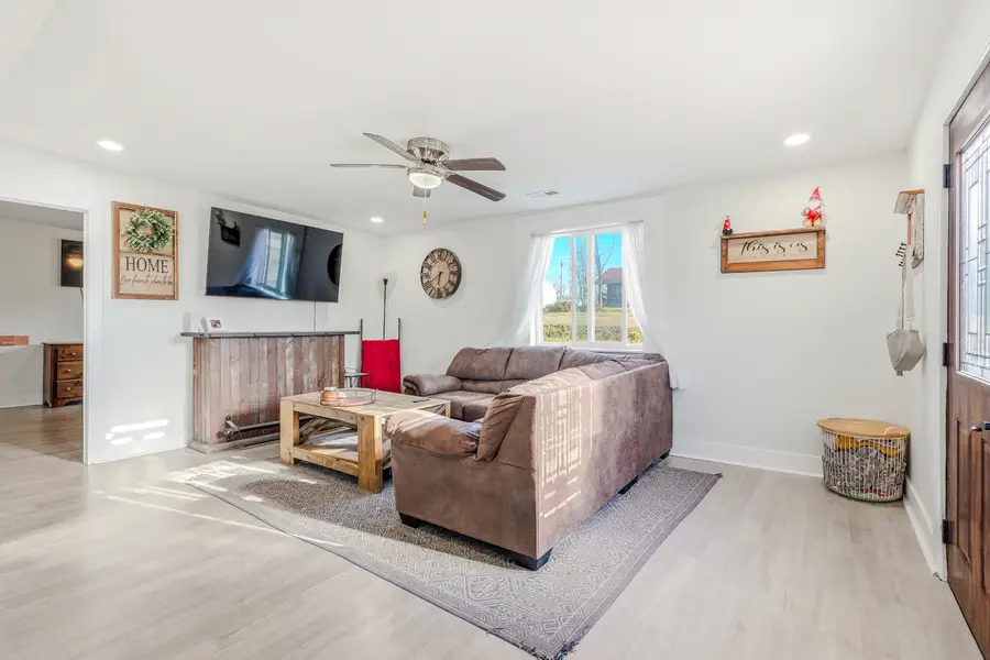 447 W Highway W, Eldon, MO 65026 - #3